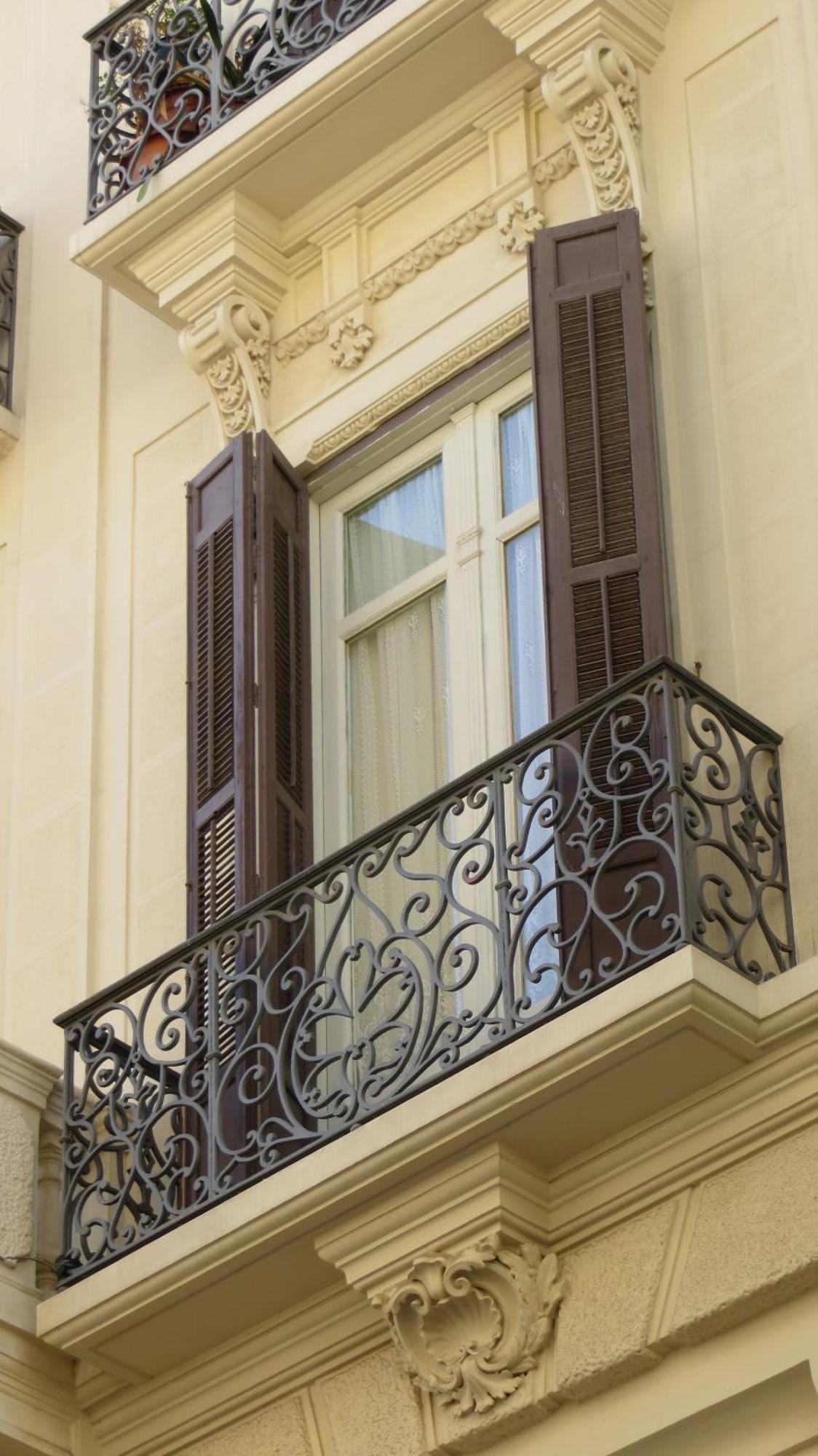 Apartamento Historic 19th-century With Balcony Overlooking Plaza