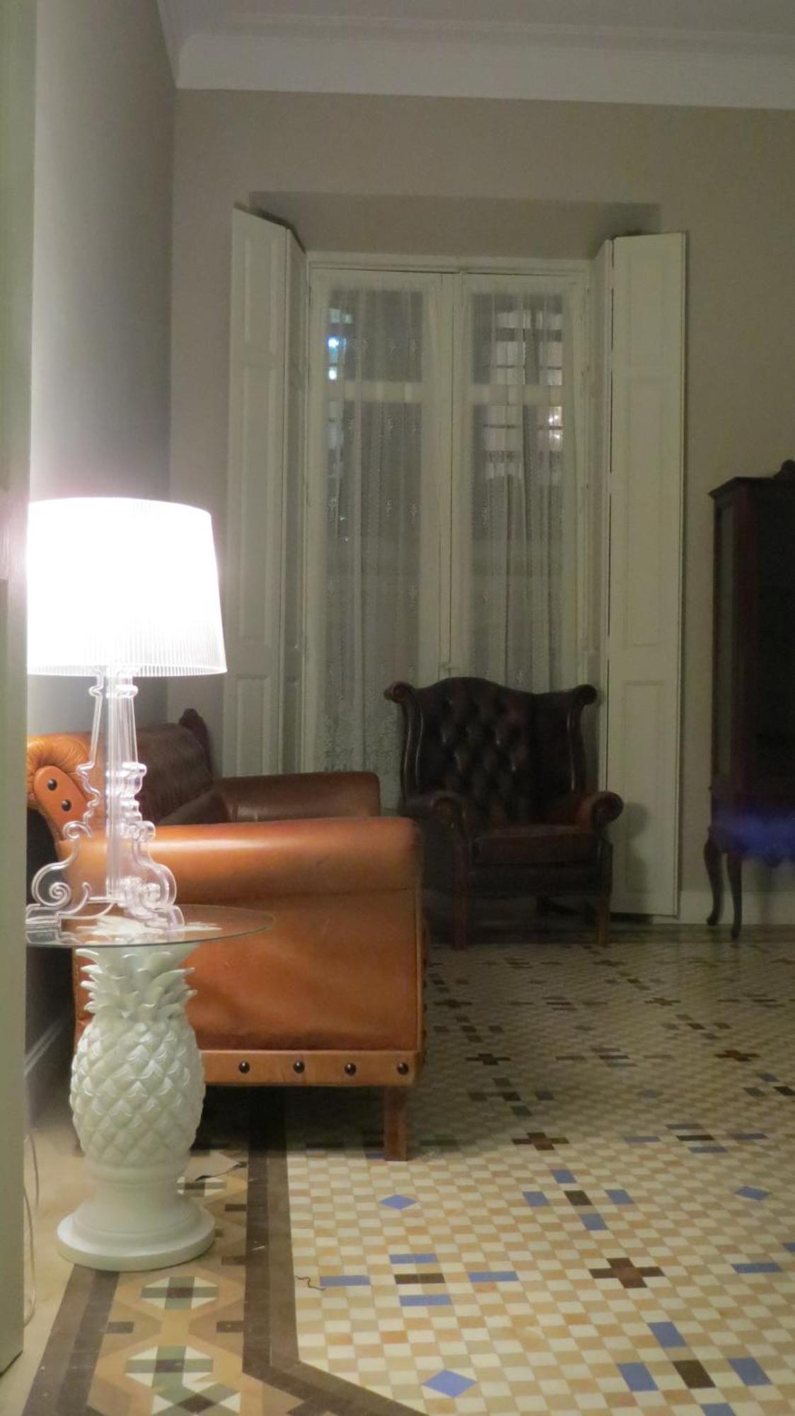 Apartamento Historic 19th-century With Balcony Overlooking Plaza